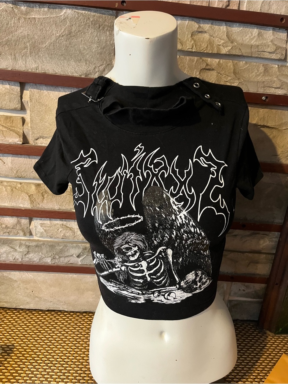 Swixxz "Best Wishes" mock neck gothic baby tee crop top Size XS Detail